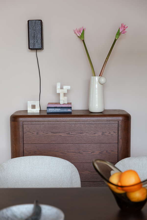 Dutchbone Herman drevená skrinka 12