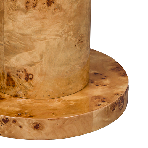 Masívny vzhľad konštrukcie pôsobí pevne a stabilne