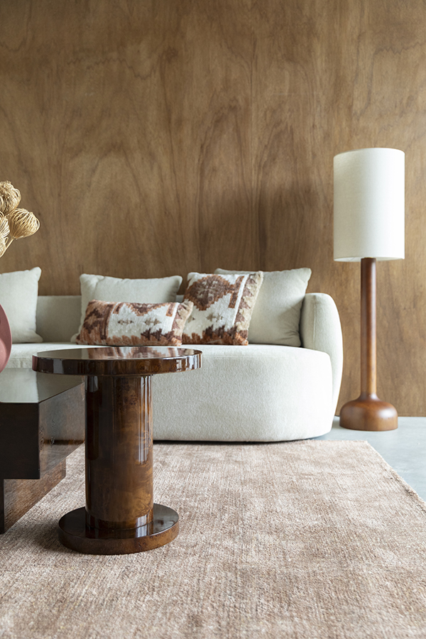 Dutchbone Quinn odkladací stolík 6