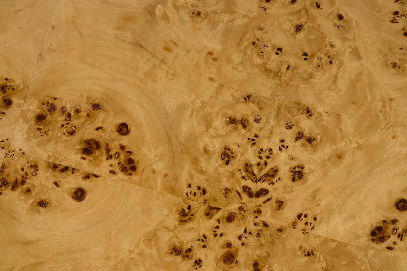 Dutchbone Quinn odkladací stolík 12