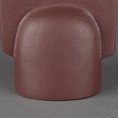 Masívny spodný základ – stabilita a vizuálna váha