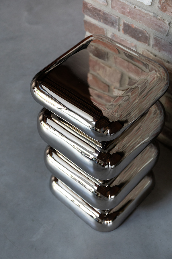 Dutchbone Stubby odkladací stolík 10