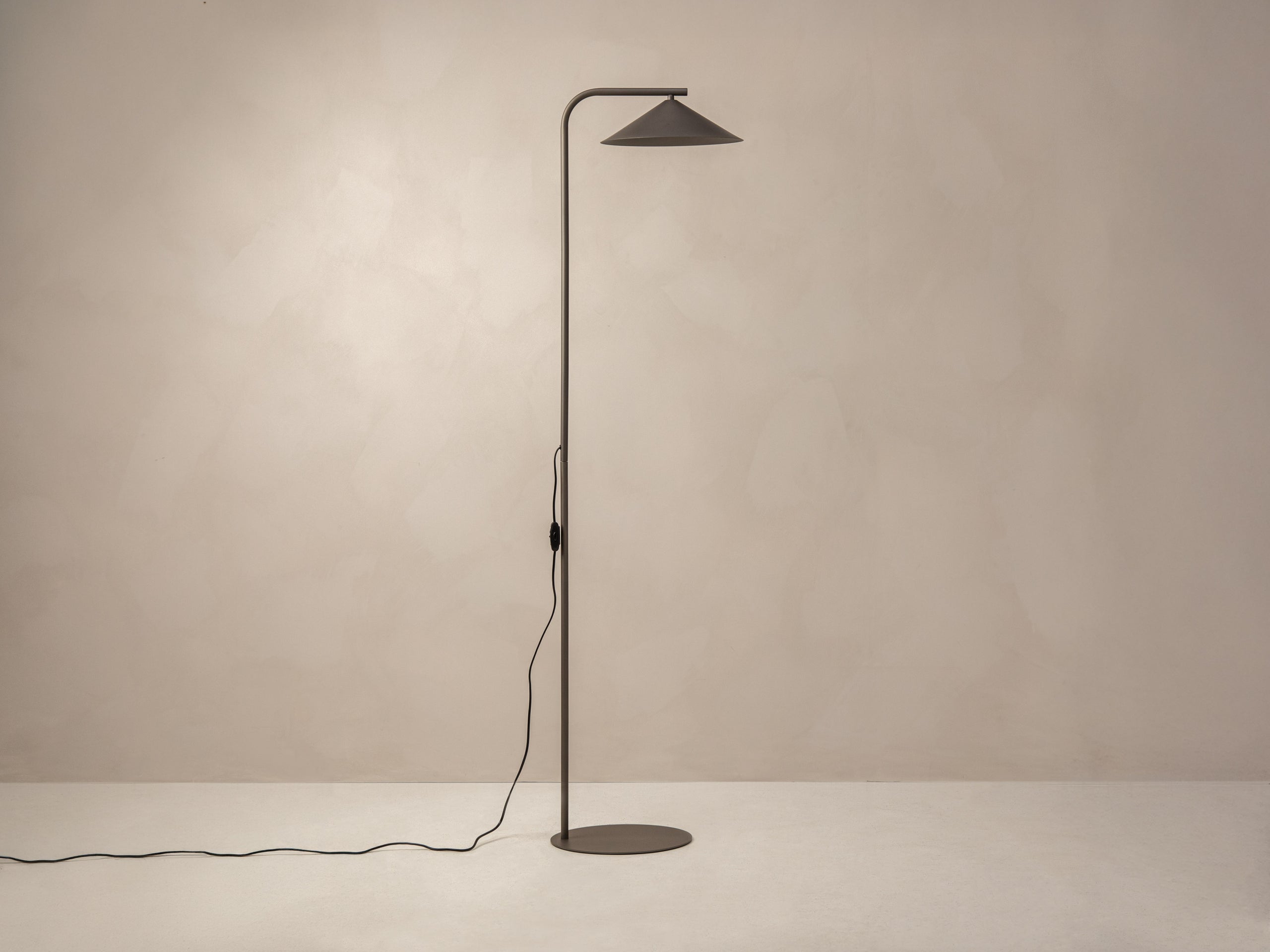 Micadoni Nocte stojacia lampa 1× GX53 41 × 30 × 160 cm