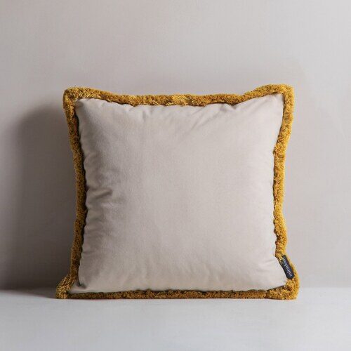 Micadoni Hippy dekoratívny vankúš 45 × 45 × 14 cm - Materiál: zamat