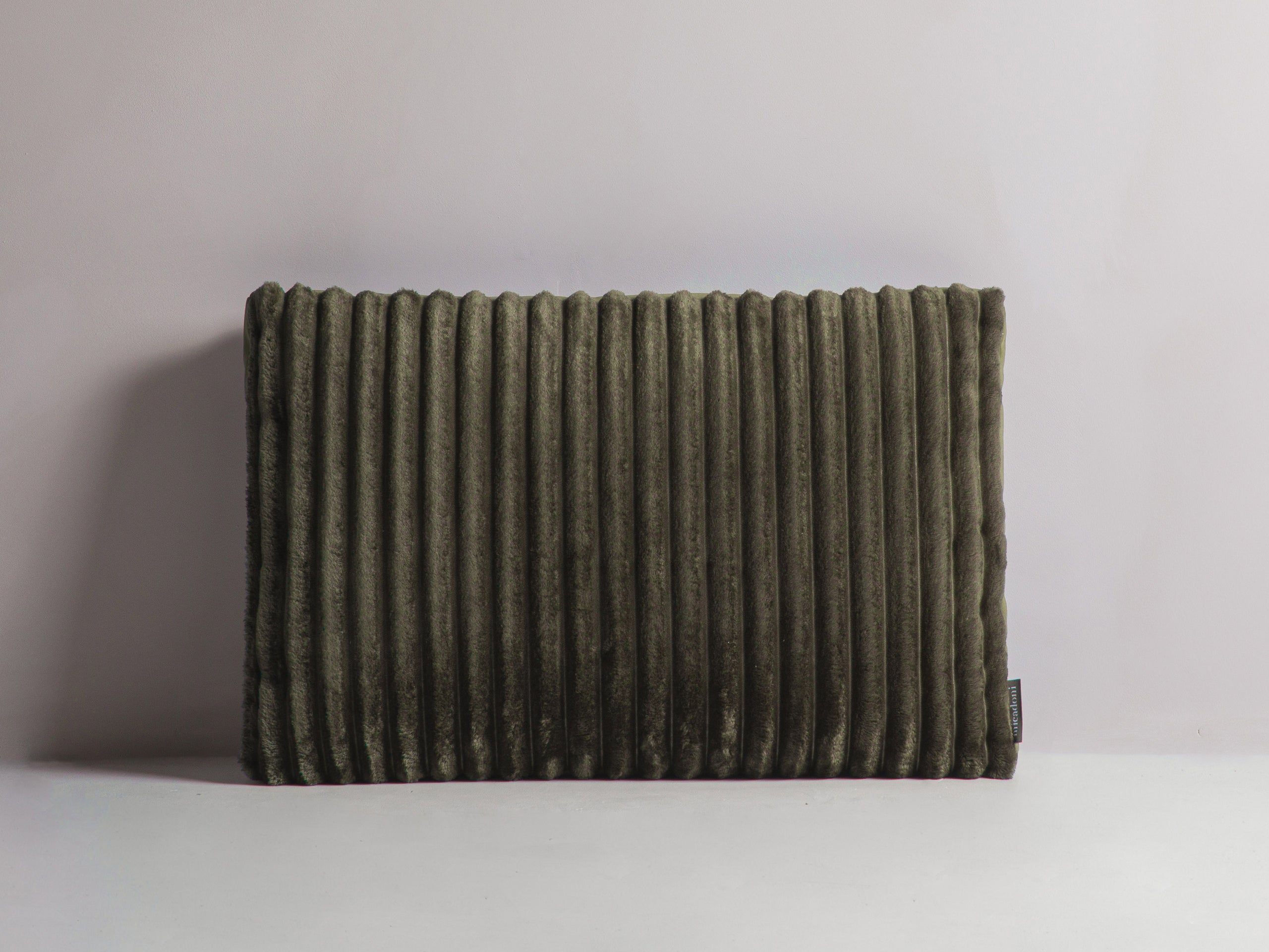 Micadoni Stripy dekoratívny vankúš 60 × 40 × 14 cm