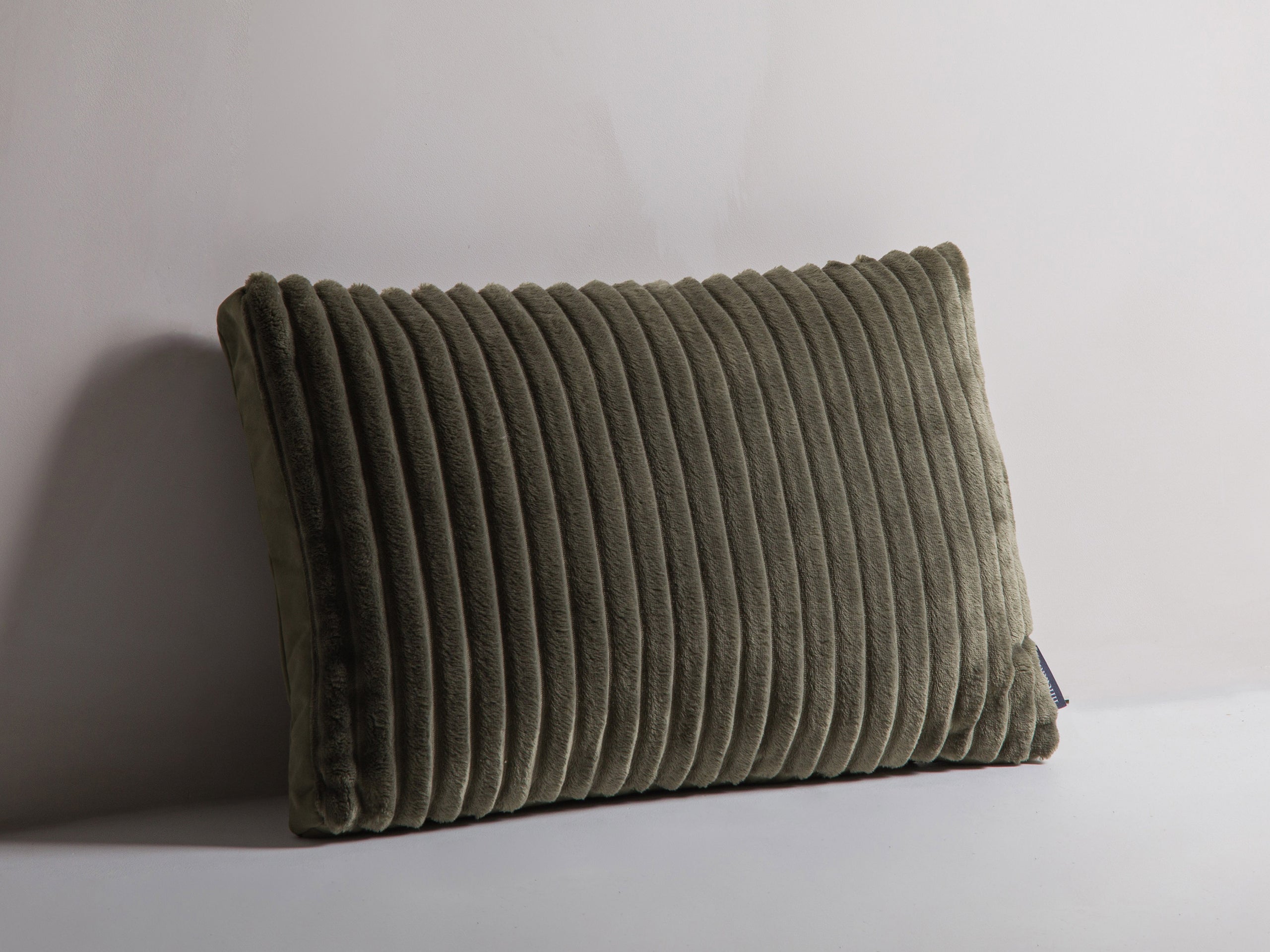 Micadoni Stripy dekoratívny vankúš 60 × 40 × 14 cm