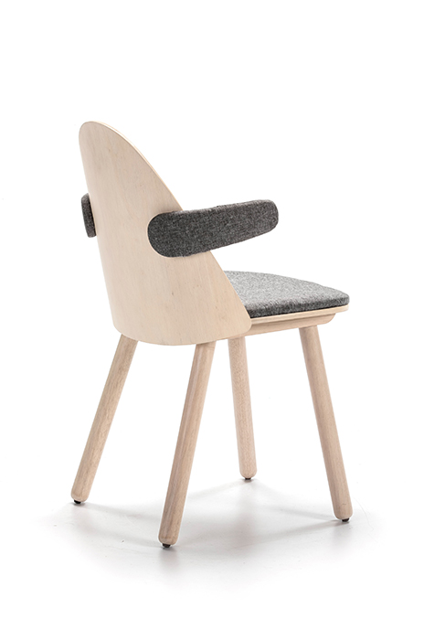 Teulat Uma drevené stoličky 2