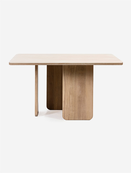 Teulat Arq drevený jedálenský stôl