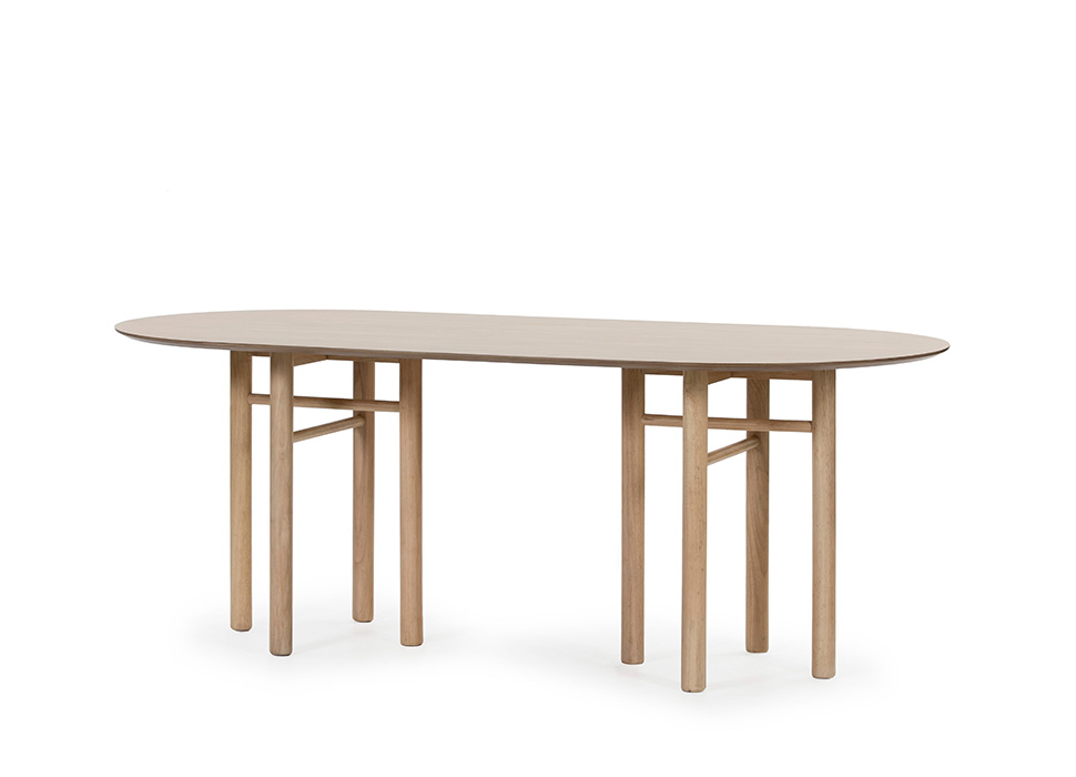 Teulat Junco drevený jedálenský stôl